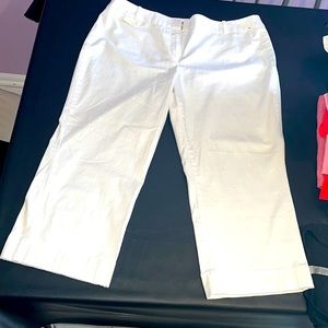 Women’s New York & Co crop pants